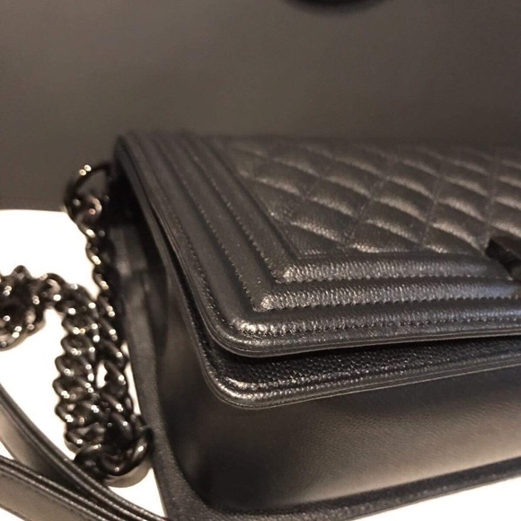 ❌SOLD❌ Chanel so black Le Boy in old medium - Picture 2 of 8